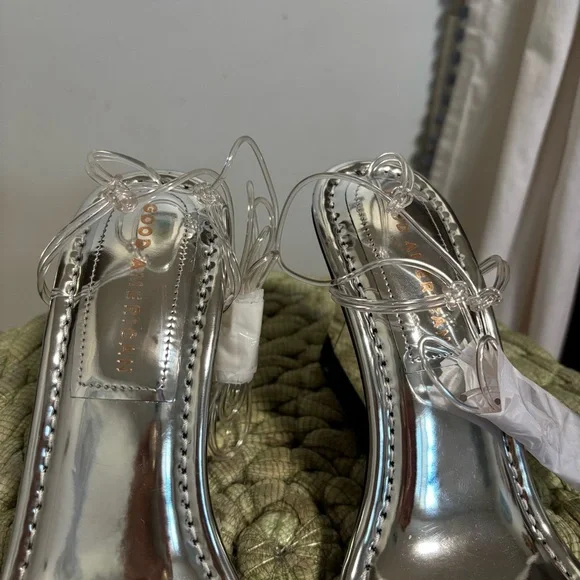 Good American Cinder-f*cking Rella Clear Wedge Sandal Size 8 - Picture 12 of 14